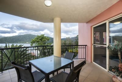 One-Bedroom-Apartment-Airlie-Beach-10