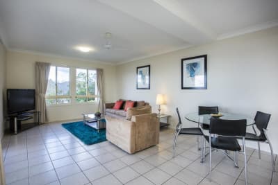One-Bedroom-Apartment-Airlie-Beach-6