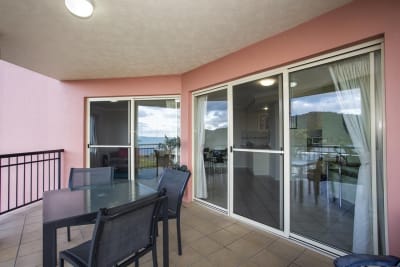 One-Bedroom-Apartment-Airlie-Beach-9