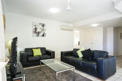 Two-Bedroom-Apartments-Airlie-Beach-10