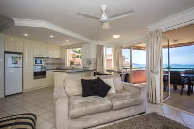 Two-Bedroom-Apartments-Airlie-Beach-3
