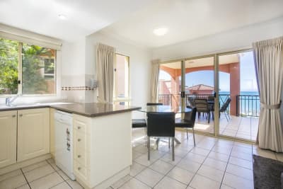 Two-Bedroom-Apartments-Airlie-Beach-8