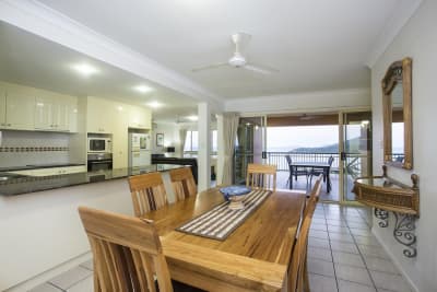 Two-Bedroom-Penthouse-Airlie-Beach-8